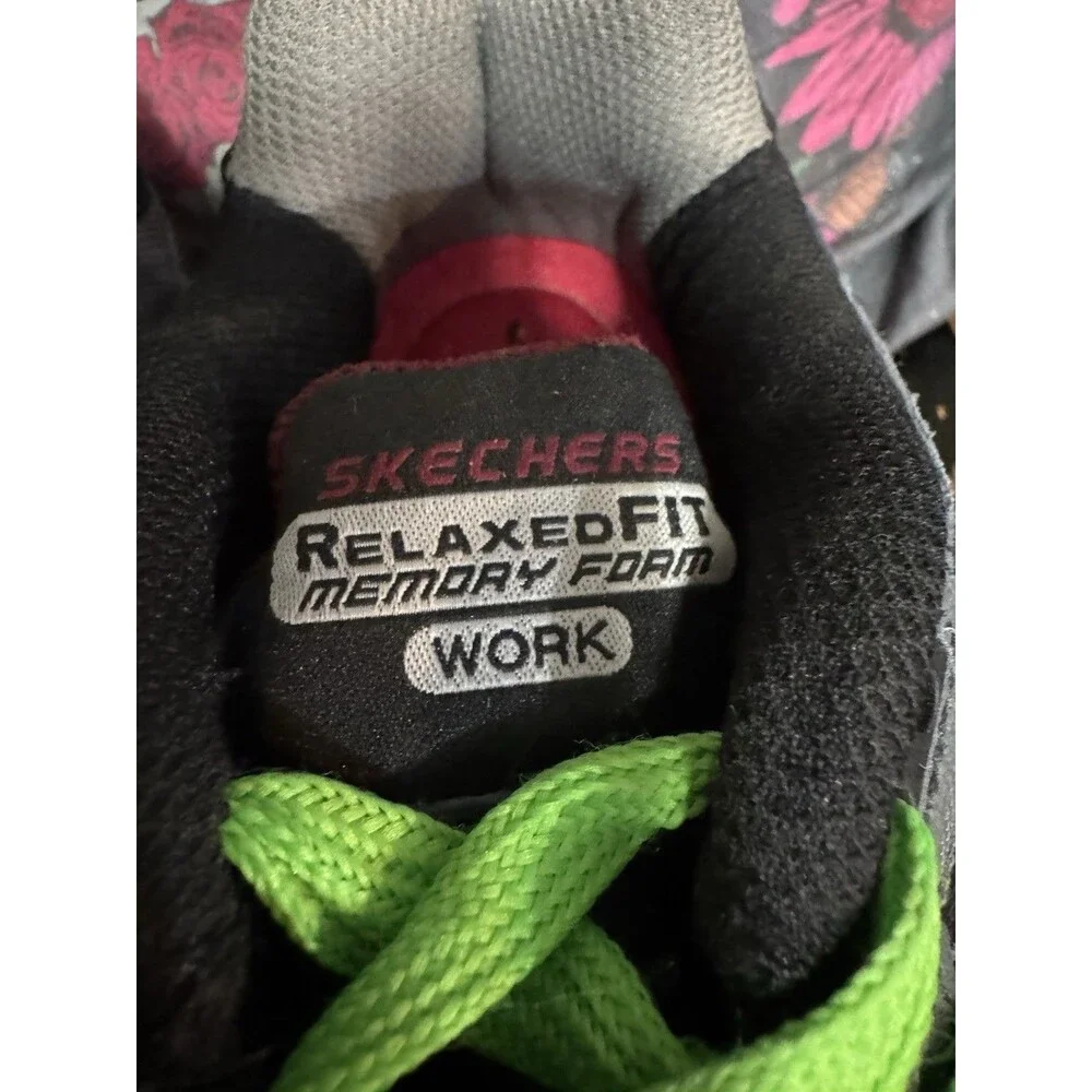 Skechers men’s work wear slip resistant memory foam shoes size 9.5
